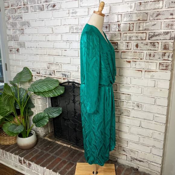 Vintage 80s Lauren Alexander Petites Plunge Silk Green Wrap Midi Dress 12 - Picture 5 of 11
